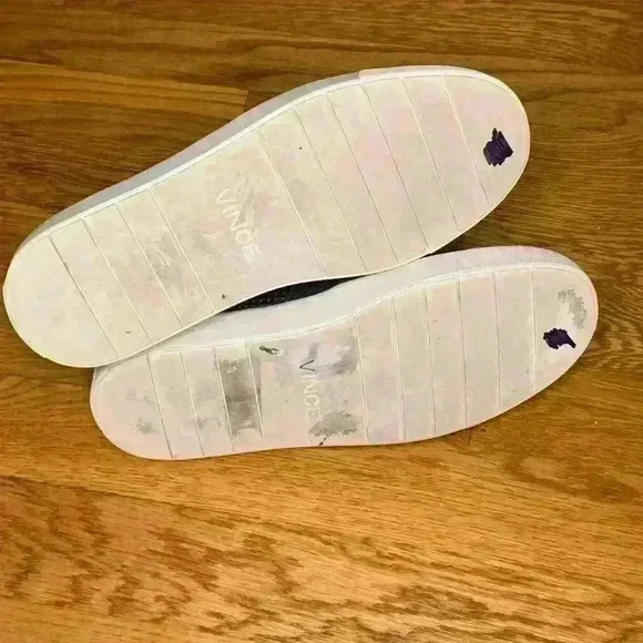 Vince Blair Black Perforated leather loafer, women’s size 6 - Picture 9 of 10